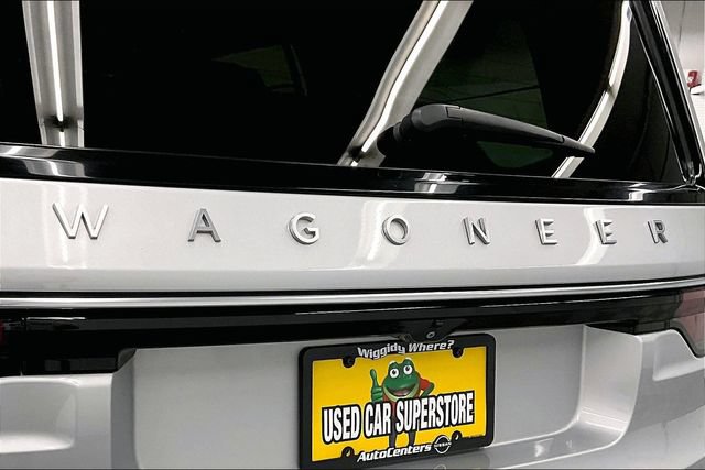 Used 2022 Jeep Wagoneer Series II AWD/4WD image 9