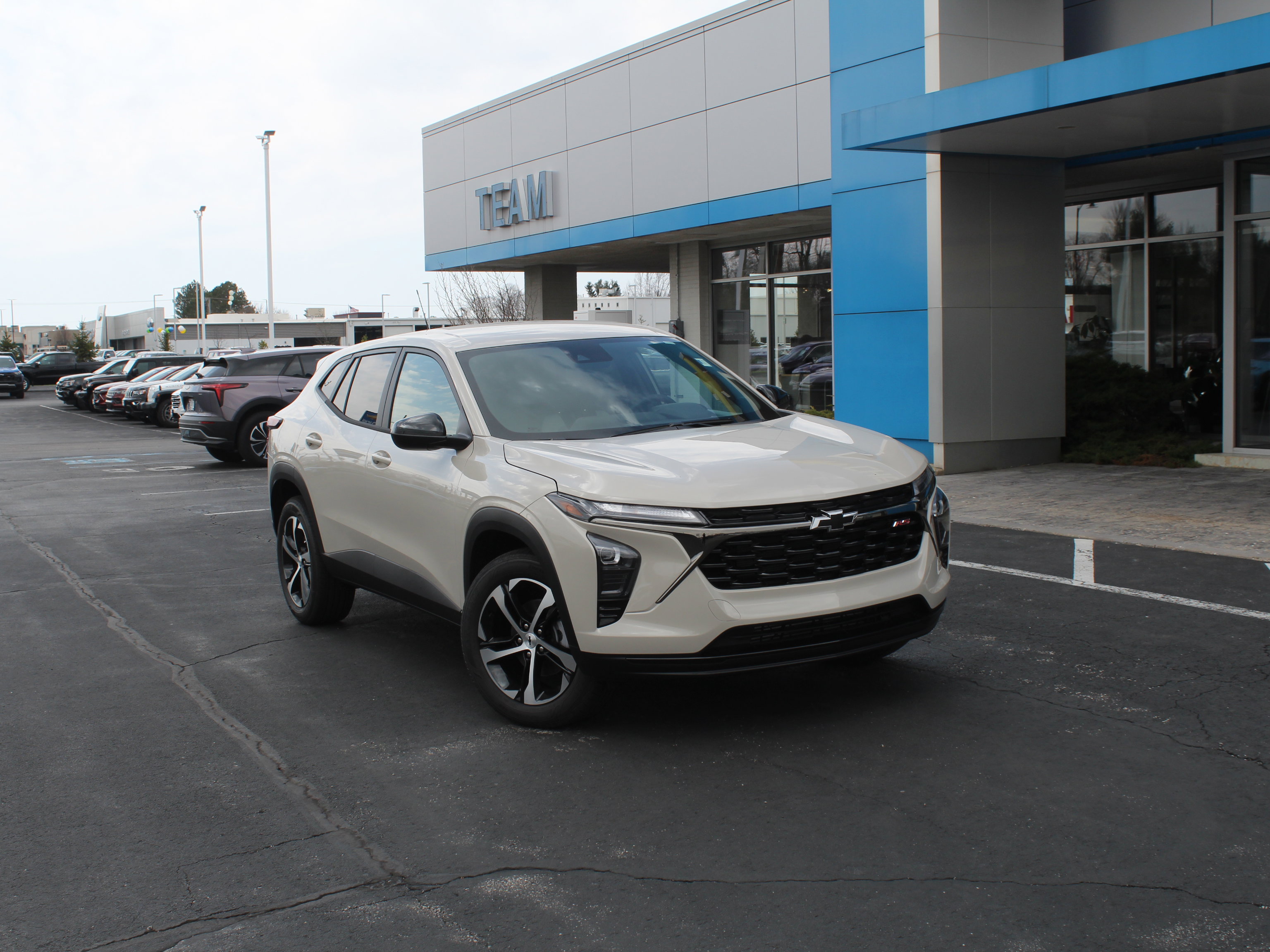 New 2026 Chevrolet Trax RS image 2