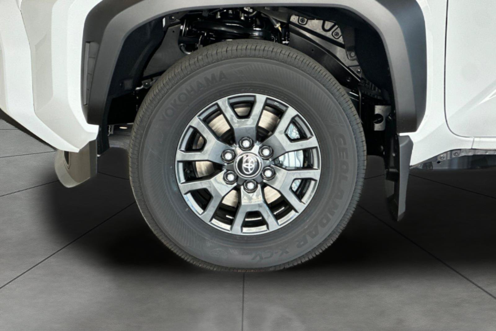 New 2026 Toyota 4Runner SR5 AWD/4WD image 33