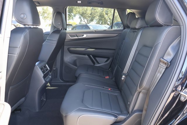 New 2026 Volkswagen Atlas Cross Sport SEL R-Line image 12