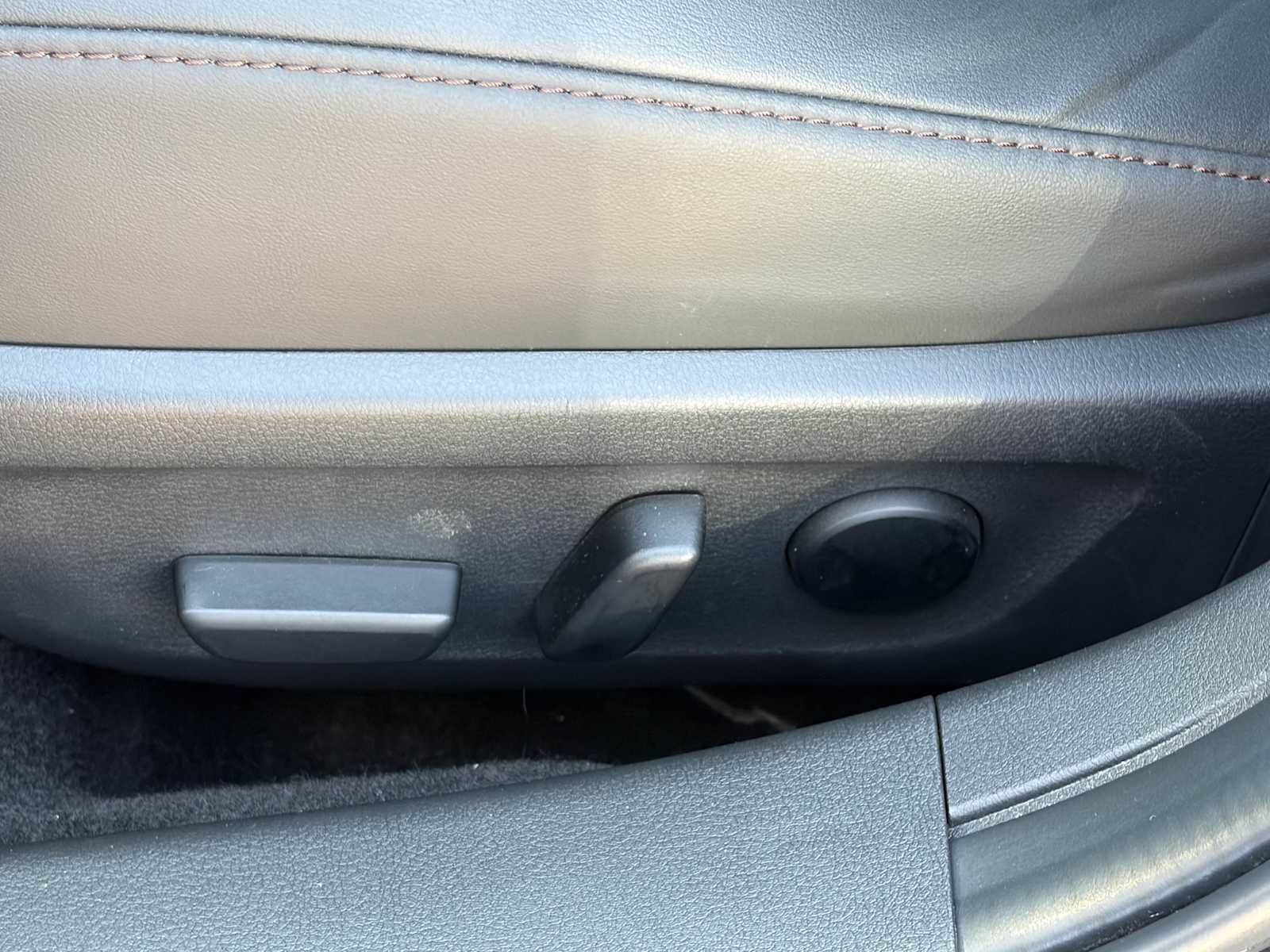 Used 2023 MAZDA MAZDA3 s FWD image 39
