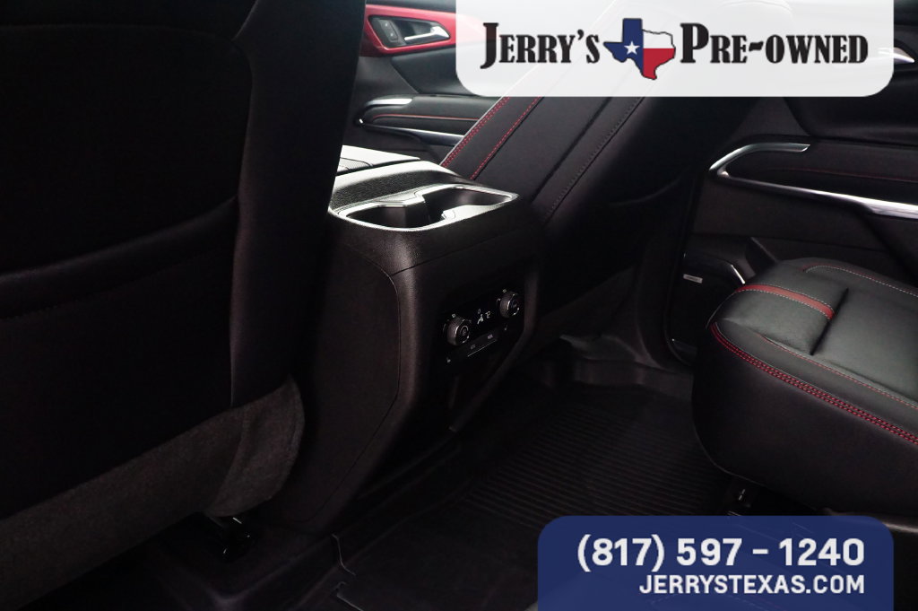 Used 2026 Chevrolet Traverse RS FWD image 21
