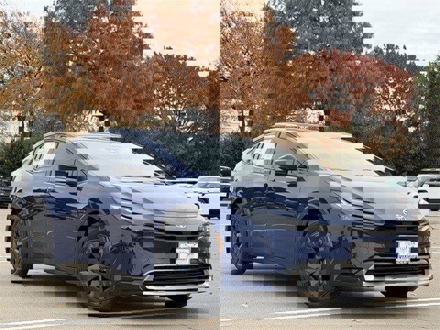 New 2026 Toyota Prius Plug-In Hybrid image 2