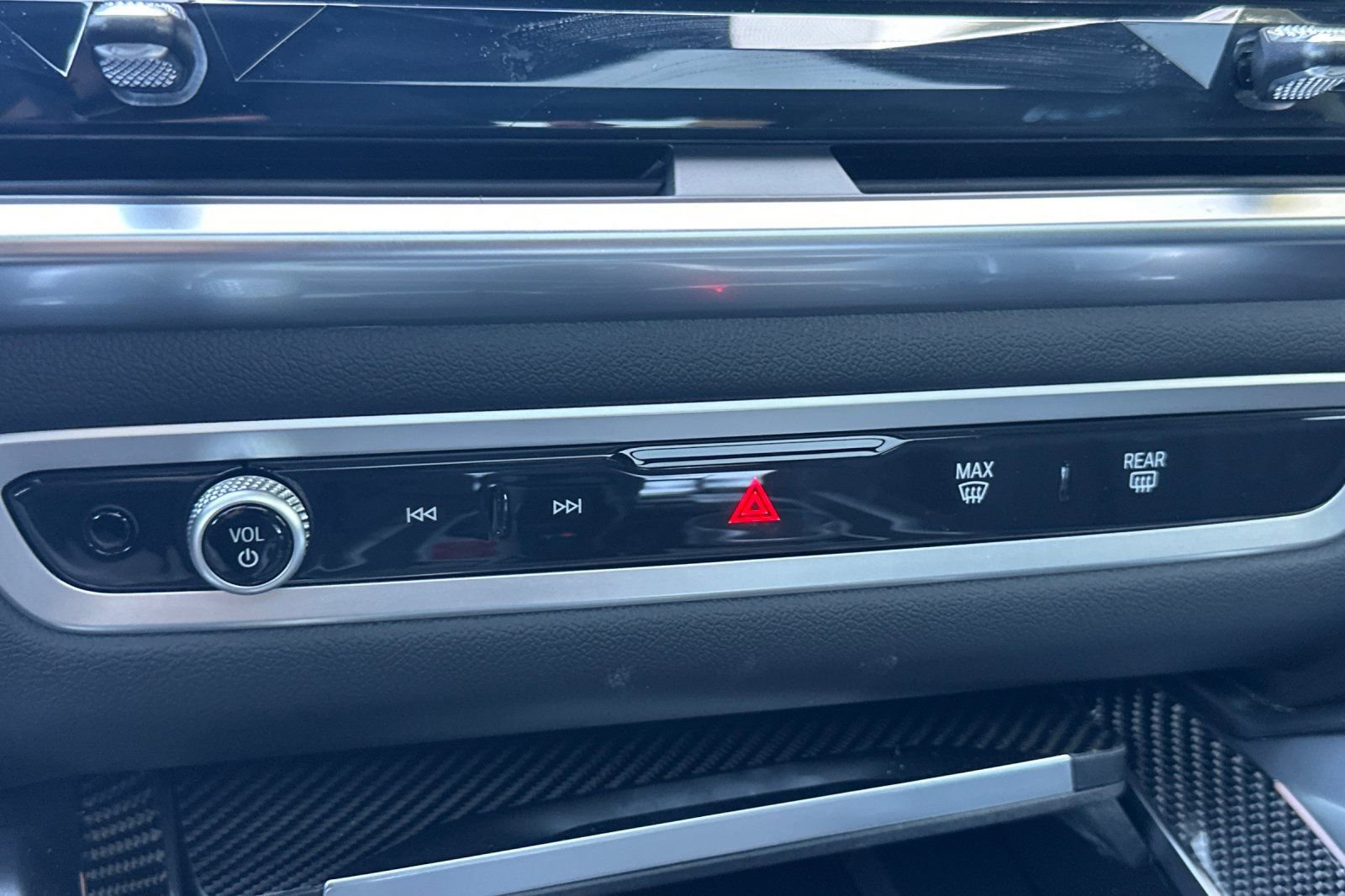 New 2026 BMW X6 M Competition w/ Executive Package image 18