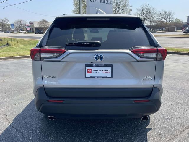 Used 2024 Toyota RAV4 XLE w/ Convenience Package image 5
