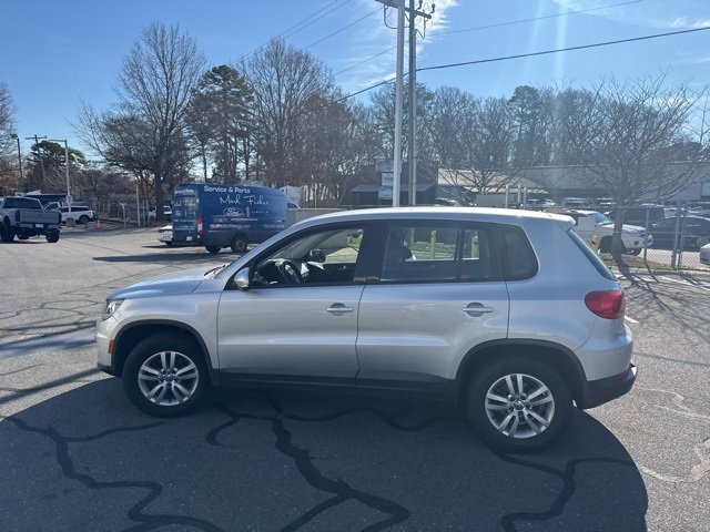 Used 2013 Volkswagen Tiguan S image 4