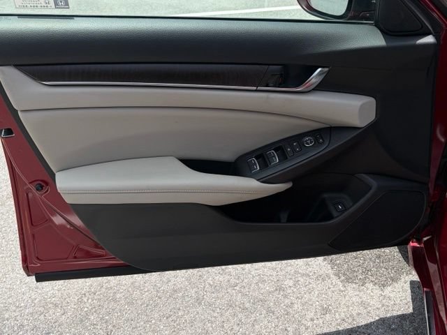 Used 2020 Honda Accord EX image 12