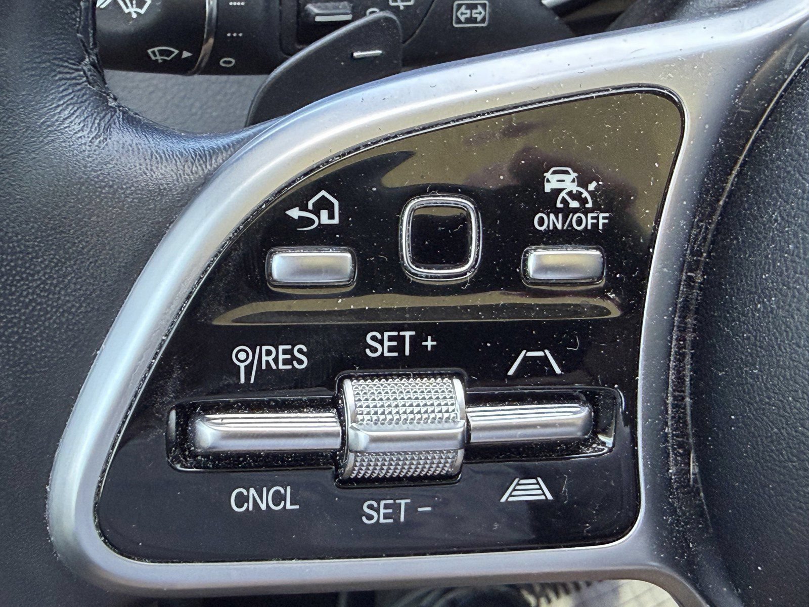 Used 2022 Mercedes-Benz GLC 300 4MATIC image 29