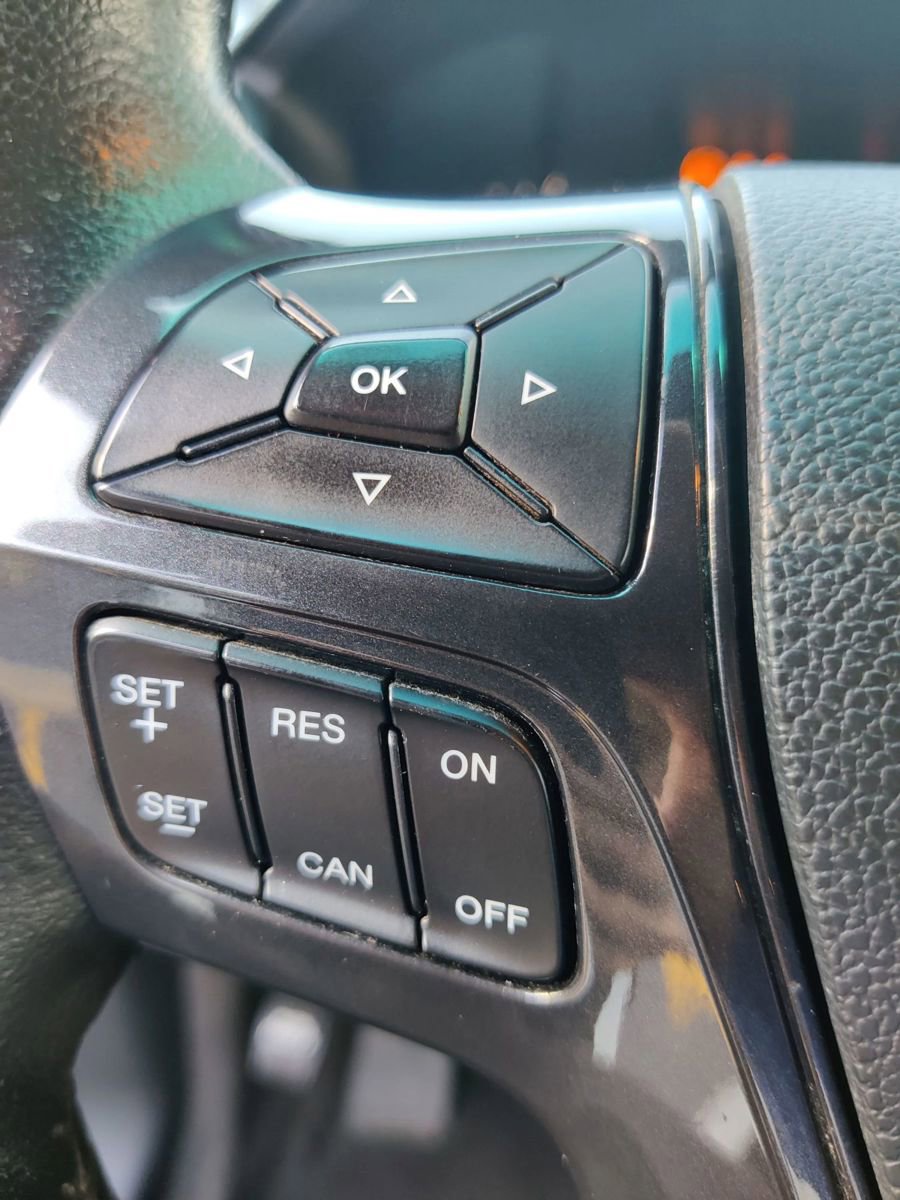 Used 2016 Ford Explorer XLT AWD/4WD image 24