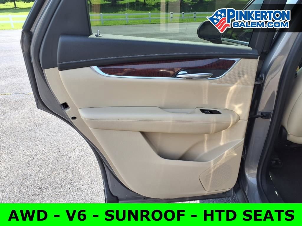 Used 2018 Cadillac XT5 Premium Luxury w/ Driver Assist Package image 33