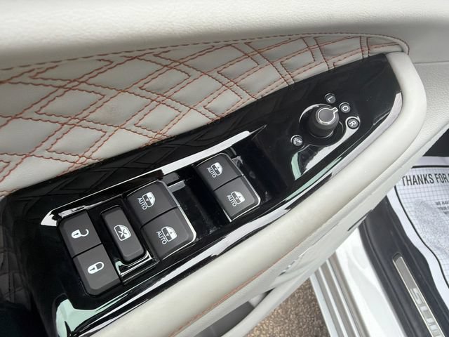Used 2023 Jeep Grand Cherokee Summit AWD/4WD image 25