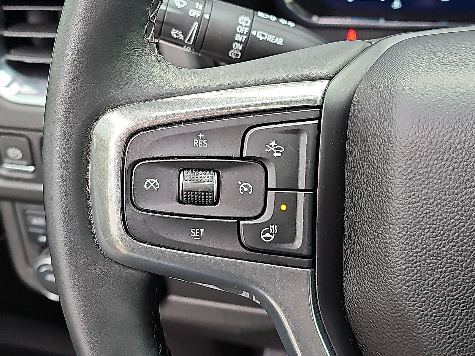 Used 2023 Chevrolet Tahoe Z71 w/ Luxury Package image 25