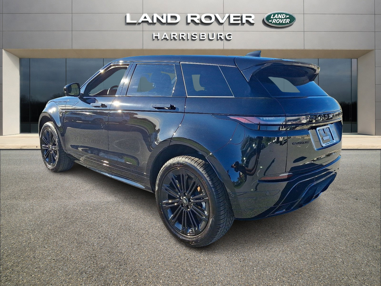 Used 2025 Land Rover Range Rover Evoque Dynamic SE AWD/4WD image 2