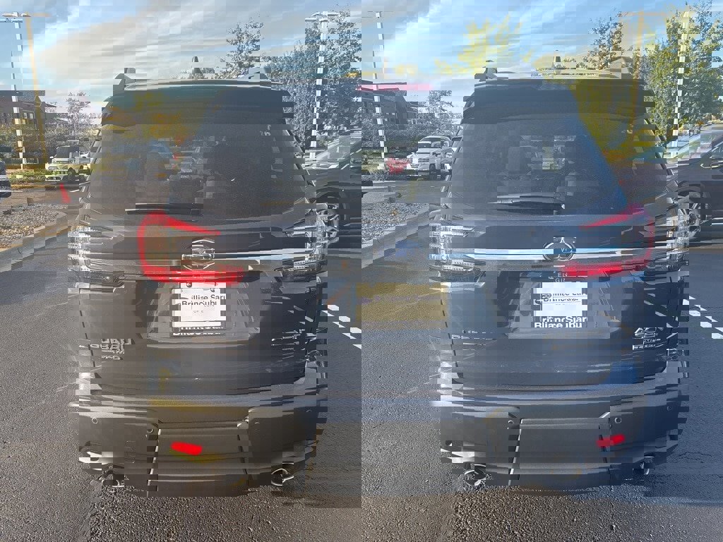 New 2025 Subaru Ascent Limited image 8