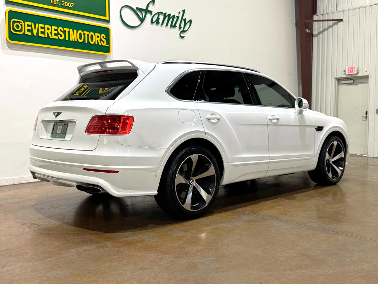 Used 2019 Bentley Bentayga image 7