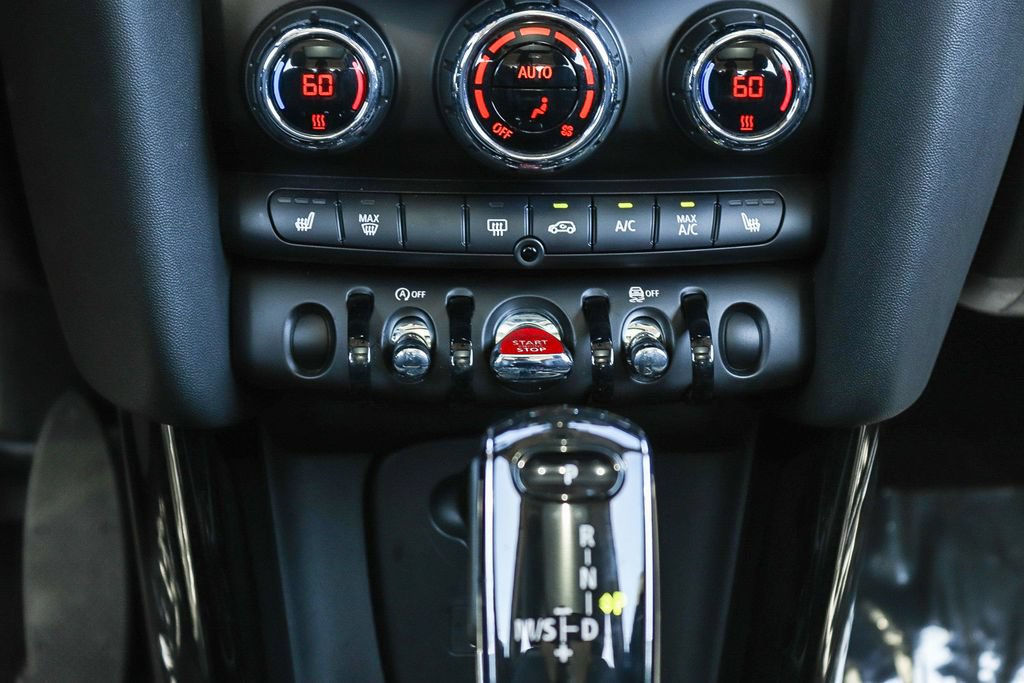 Used 2023 MINI Cooper 2-Door Hardtop FWD image 17