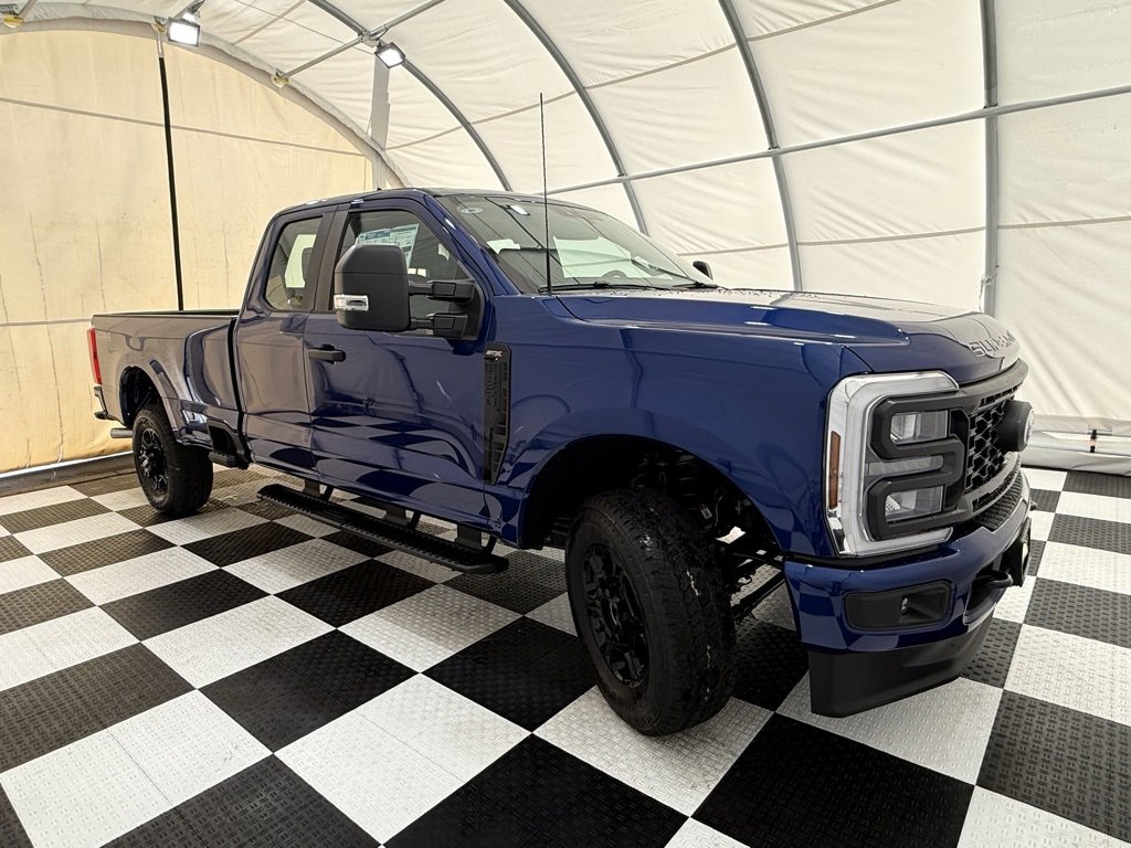 New 2026 Ford F350 4x4 SuperCab Super Duty image 6