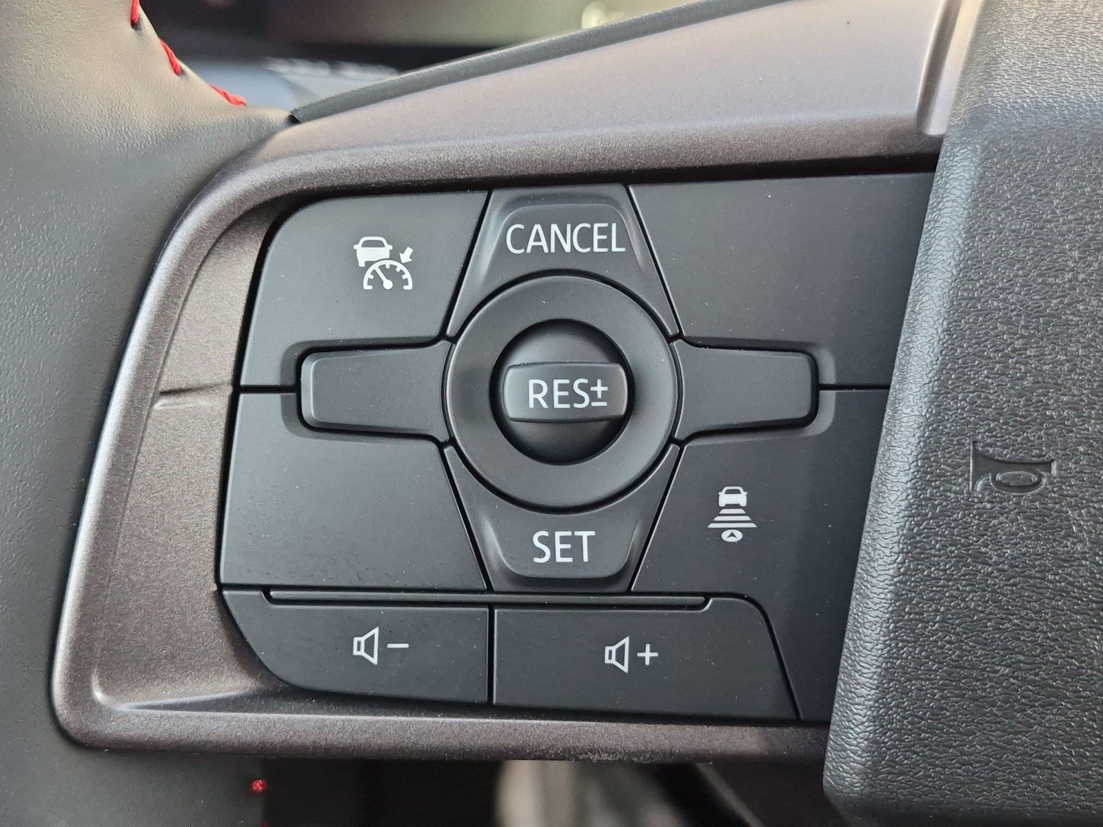 New 2027 Nissan Sentra SR w/ Floor Mat Package FWD image 14