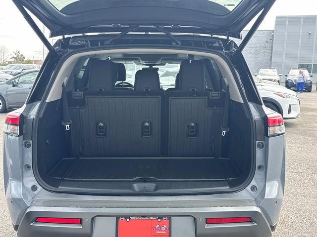 New 2026 Nissan Pathfinder Platinum image 13