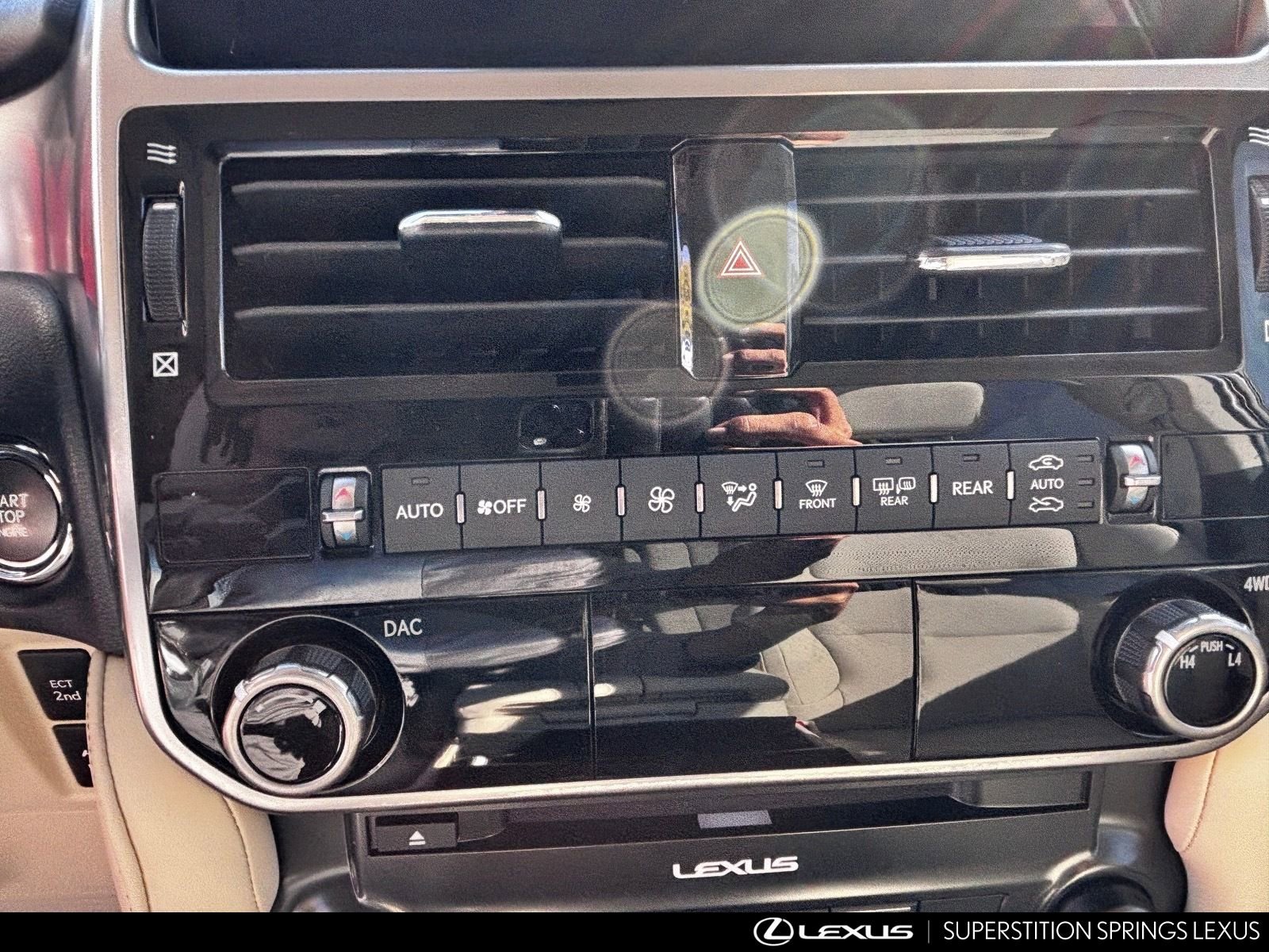 Used 2023 Lexus GX 460 Premium w/ Accessory Package image 10