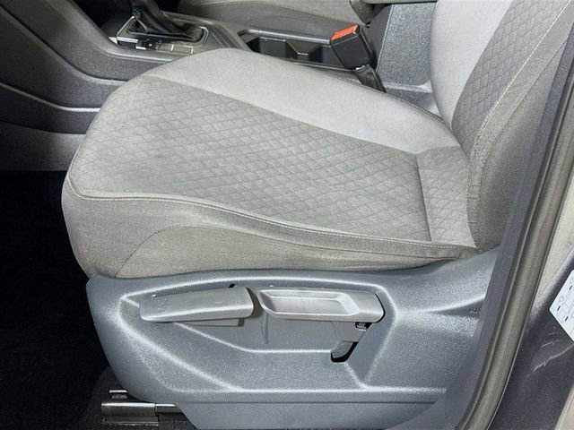 Used 2021 Volkswagen Tiguan S image 16