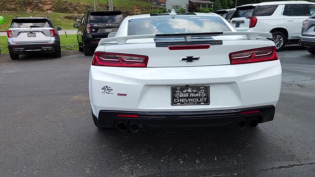 Used 2017 Chevrolet Camaro SS RWD image 4