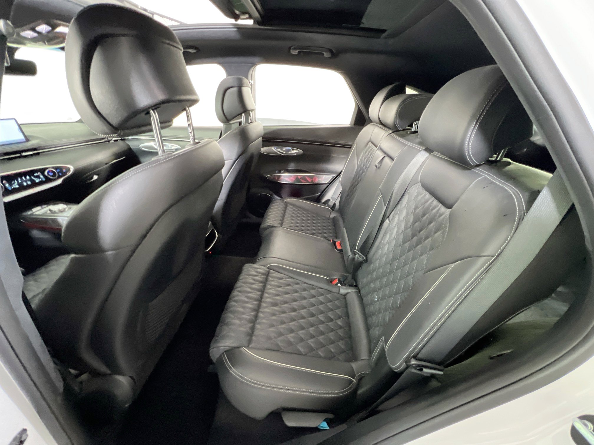 Used 2023 Genesis GV70 3.5T Sport w/ Sport Advanced Package image 25