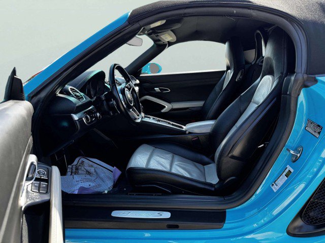 Used 2018 Porsche 718 Boxster S image 17