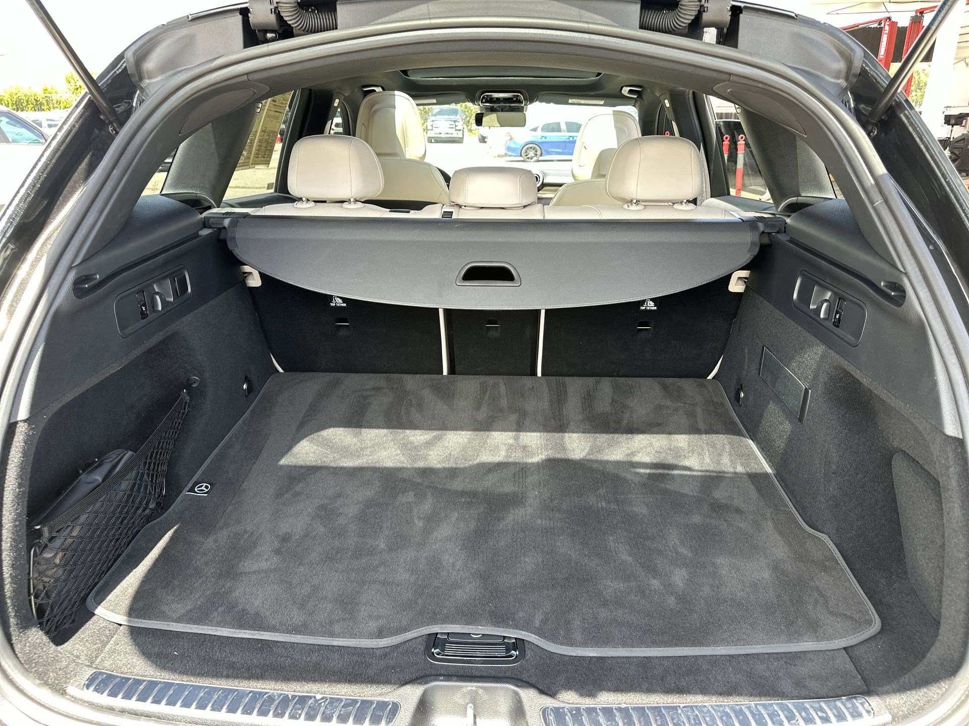 Used 2025 Mercedes-Benz GLC 300 image 20