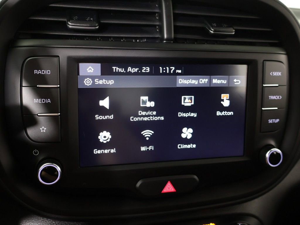 Used 2025 Kia Soul LX w/ LX Technology Package FWD image 42