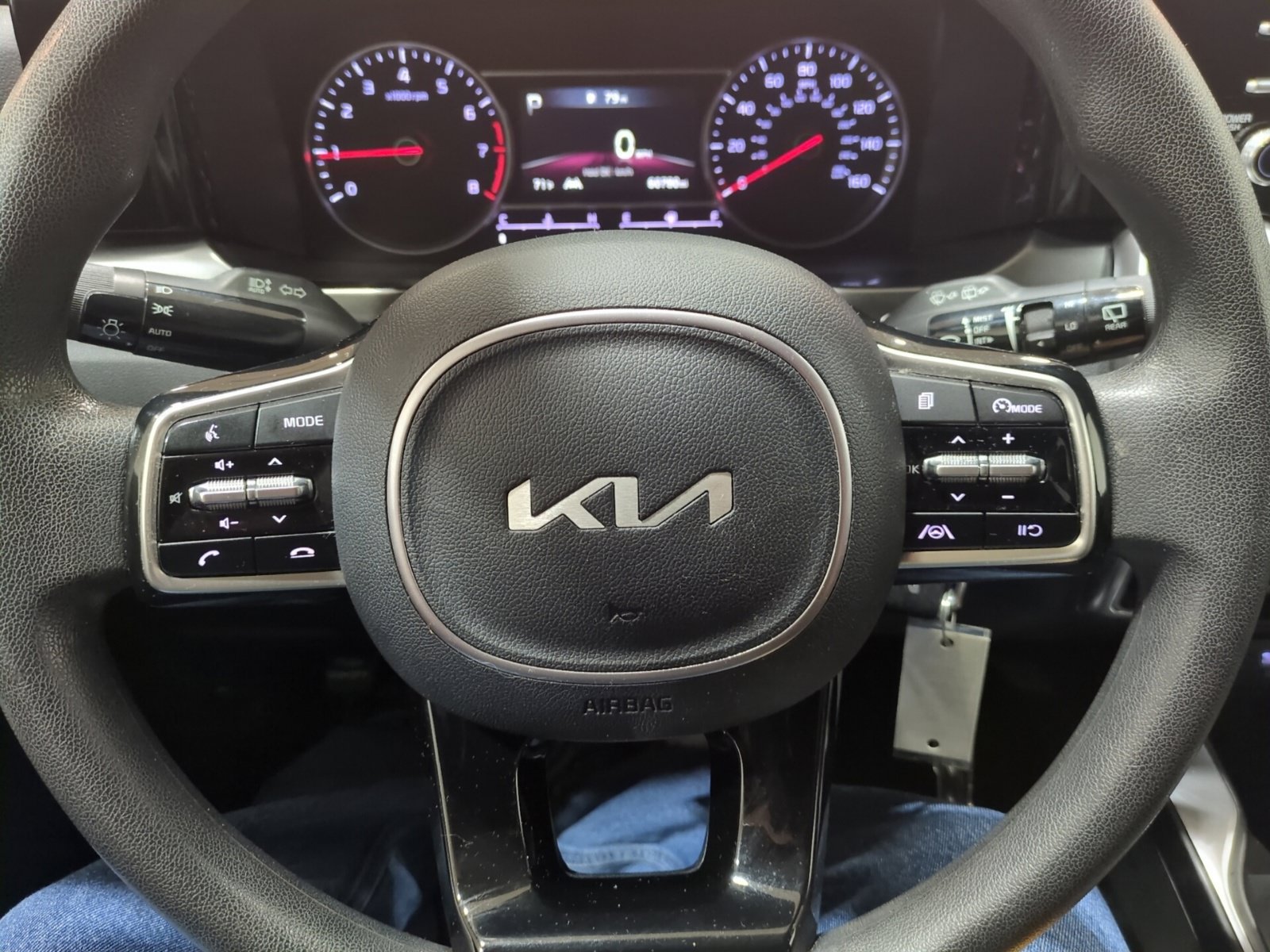 Used 2022 Kia Sorento LX AWD/4WD image 21