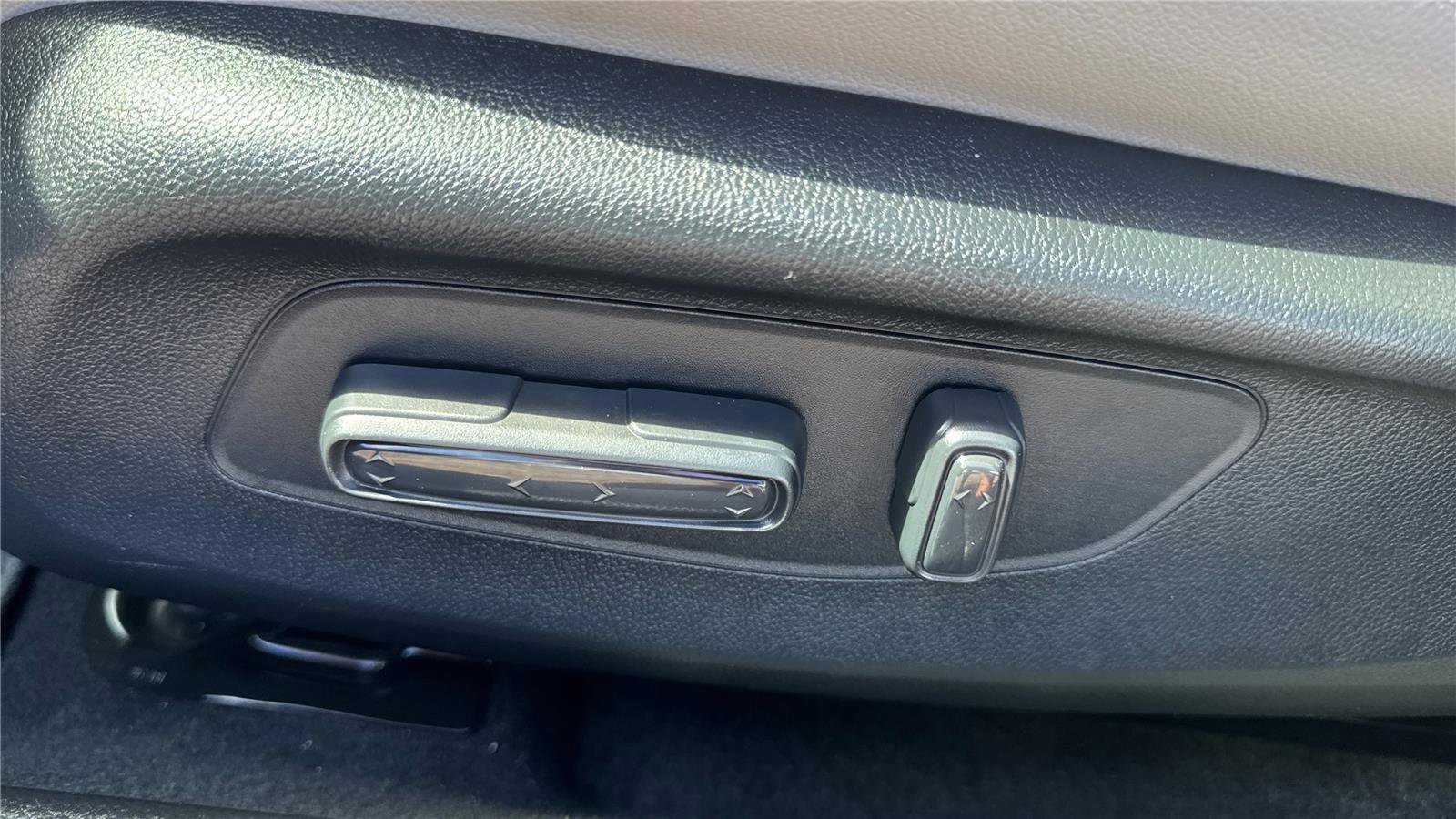 Used 2023 Honda Civic EX-L image 19