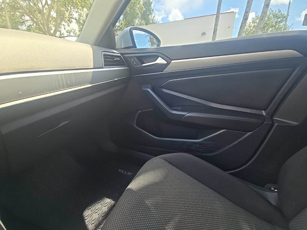 Used 2019 Volkswagen Jetta S w/ Driver Assistance Package FWD image 29