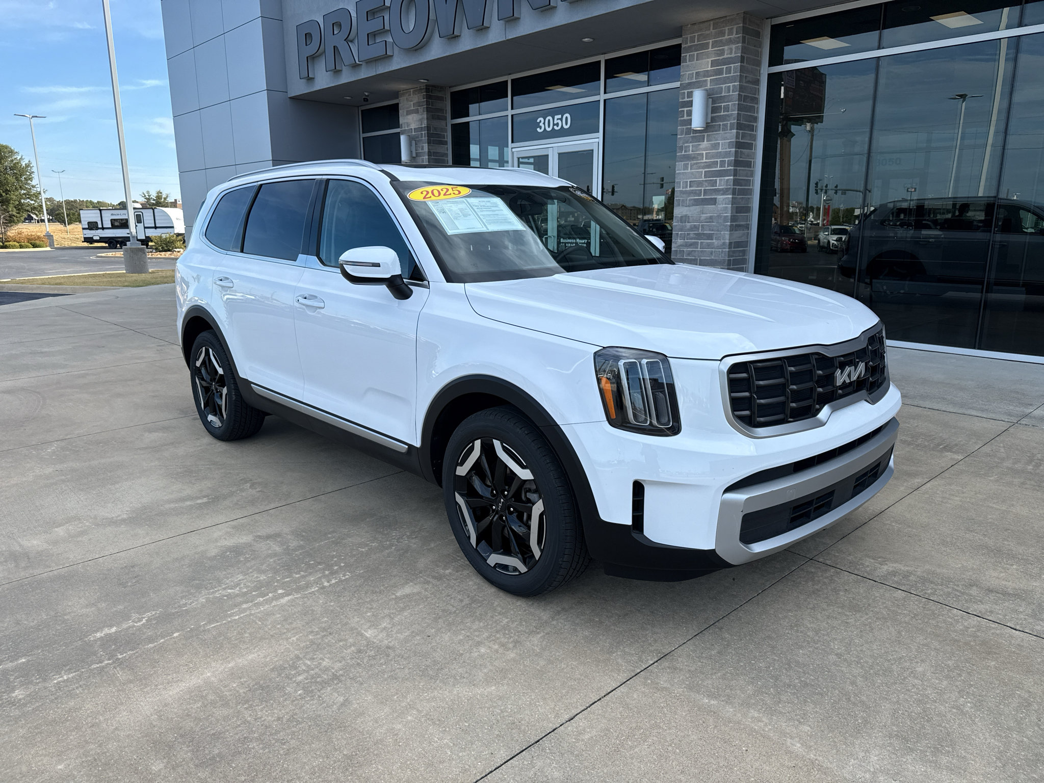Used 2025 Kia Telluride S