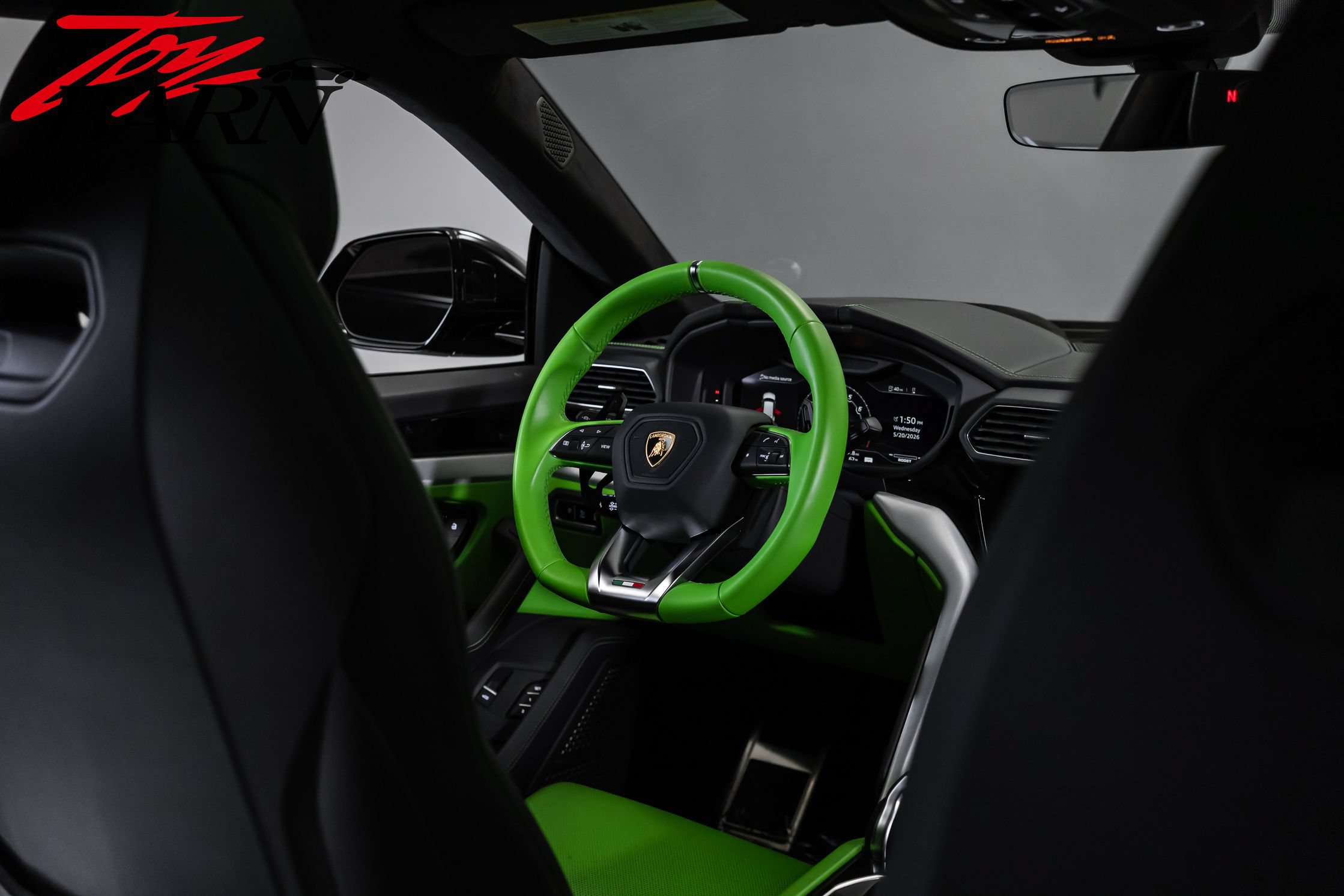 Used 2022 Lamborghini Urus AWD/4WD image 54