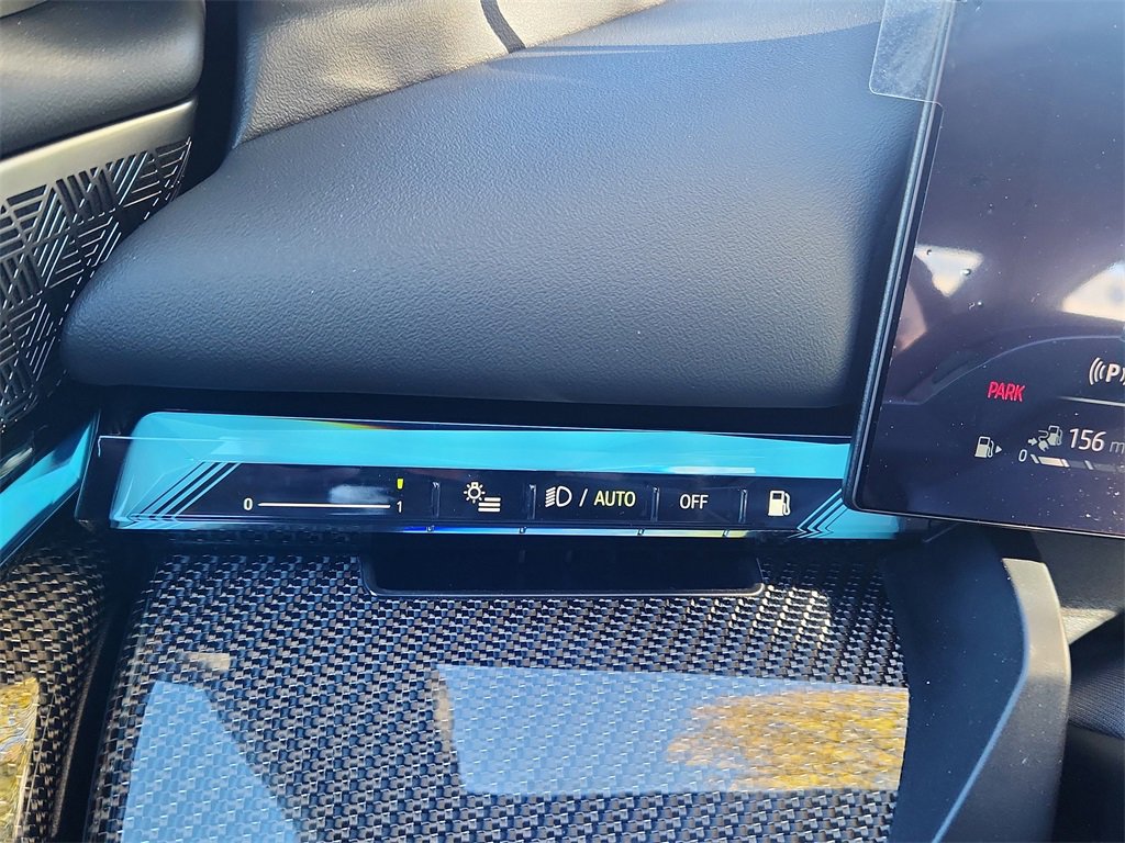 New 2026 BMW 550e xDrive w/ Premium Package image 25