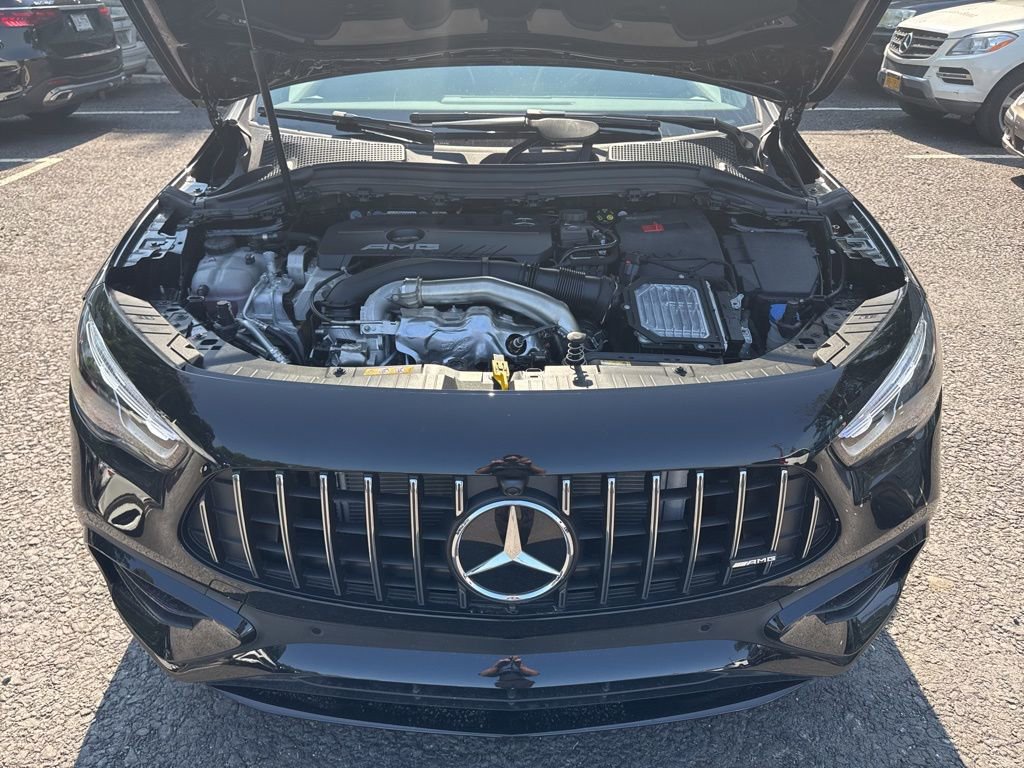 New 2026 Mercedes-Benz GLA 35 AMG 4MATIC image 18