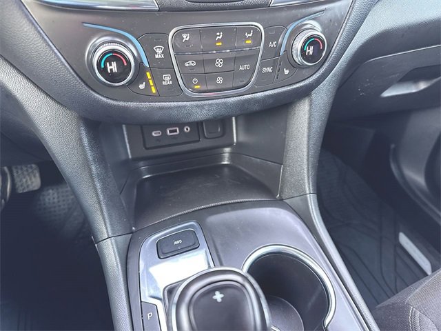 Used 2021 Chevrolet Equinox LT image 17