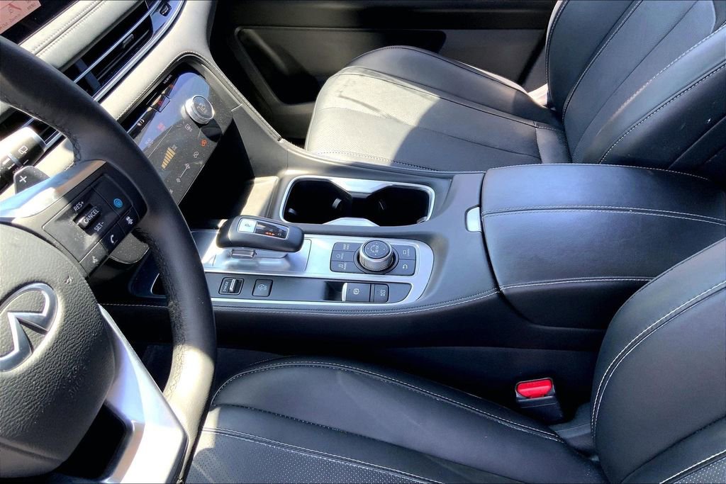 Used 2024 INFINITI QX60 Luxe w/ Cargo Package AWD/4WD image 13