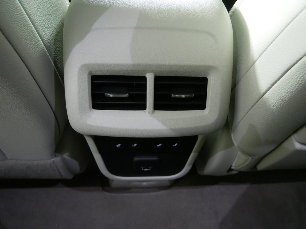 Used 2024 GMC Terrain Denali w/ Denali Premium Package image 20