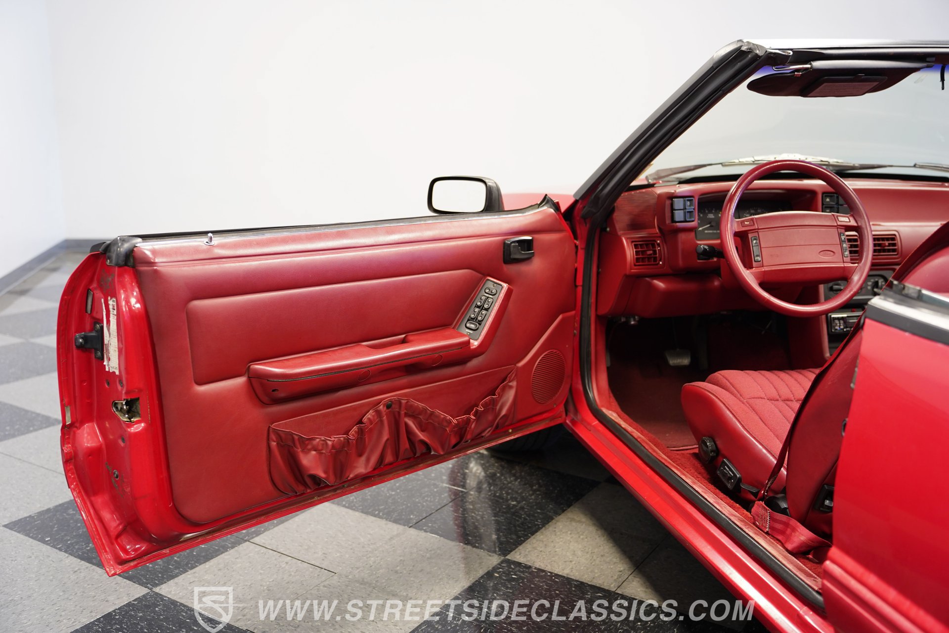 Used 1992 Ford Mustang LX RWD image 37