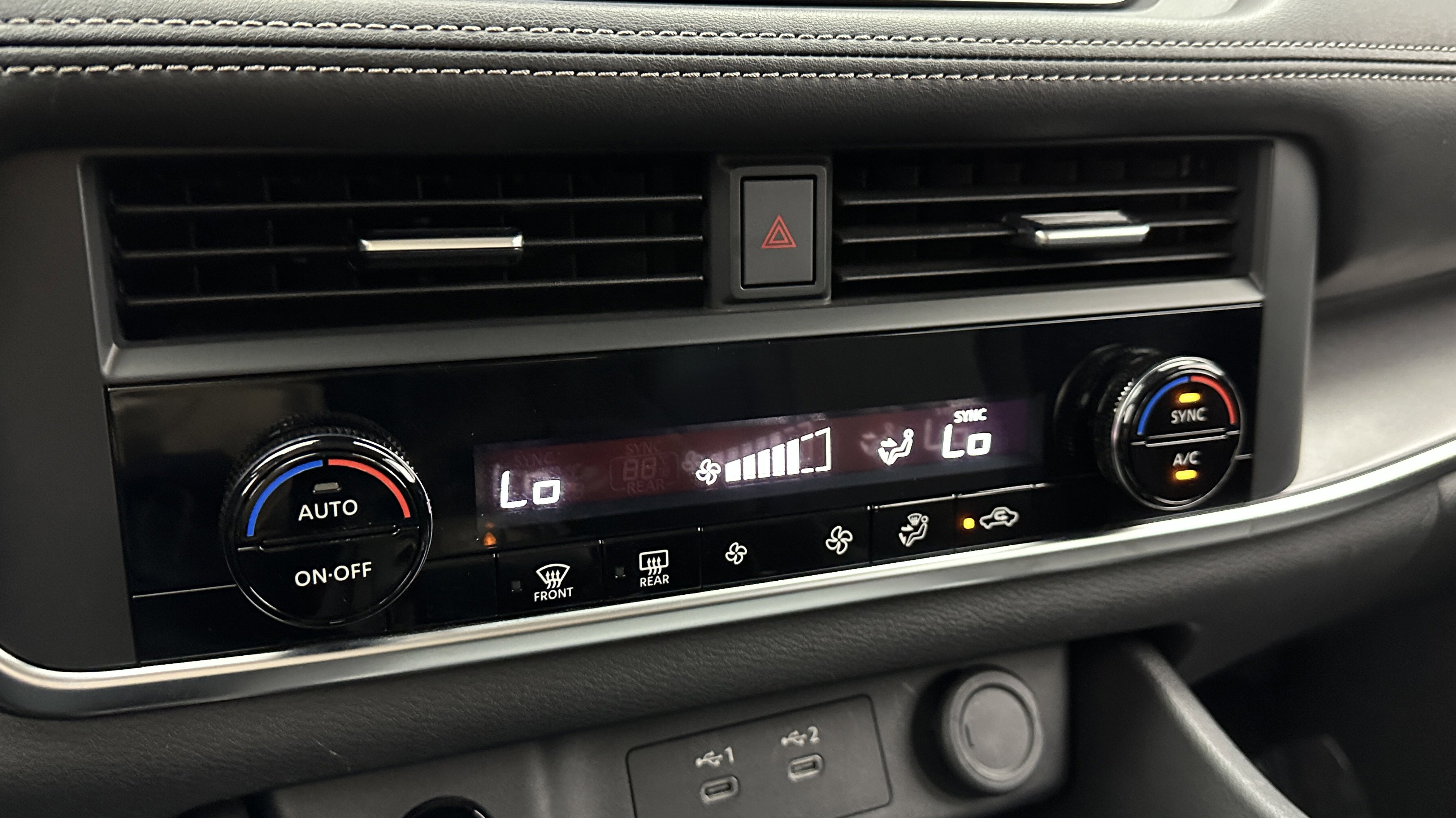 Used 2025 Nissan Rogue SV image 17