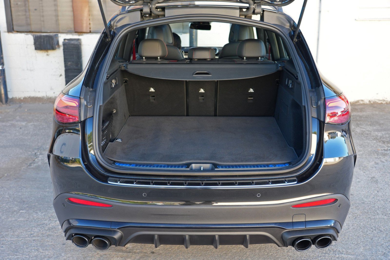 Used 2025 Mercedes-Benz GLC 43 AMG 4MATIC w/ AMG Night Package image 10