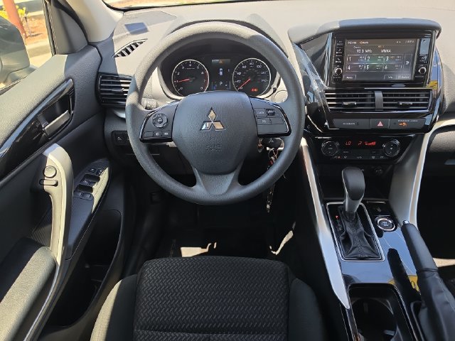 Used 2024 Mitsubishi Eclipse Cross ES AWD/4WD image 8