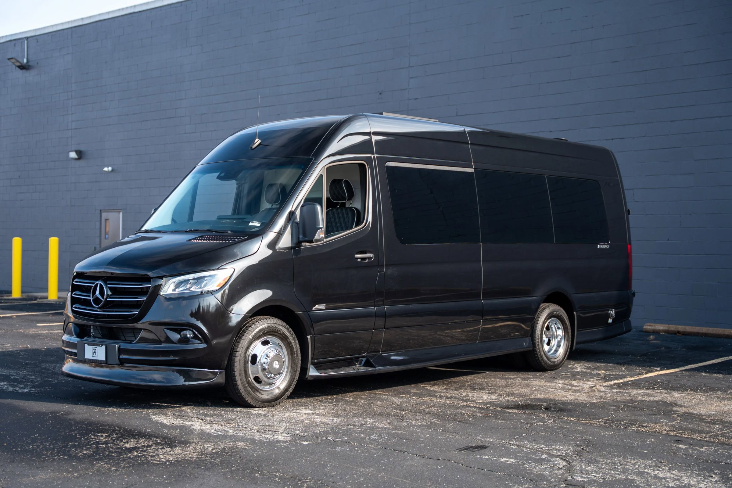 Used 2024 Mercedes-Benz Sprinter 3500 image 2