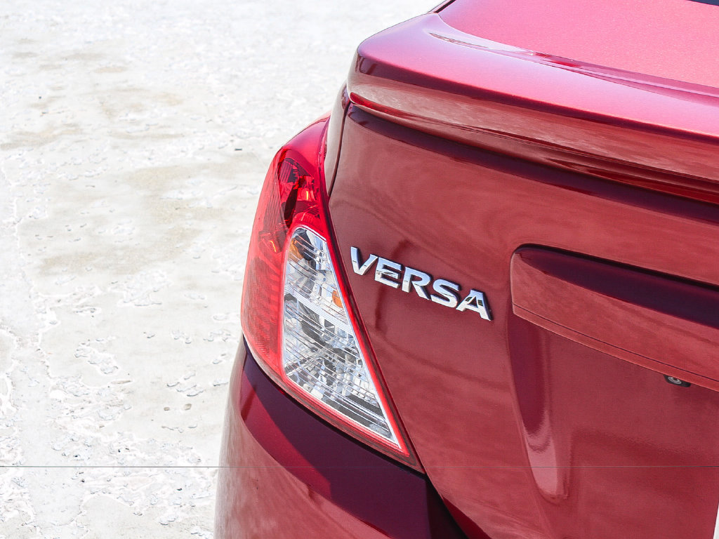 Used 2019 Nissan Versa S Plus FWD image 7