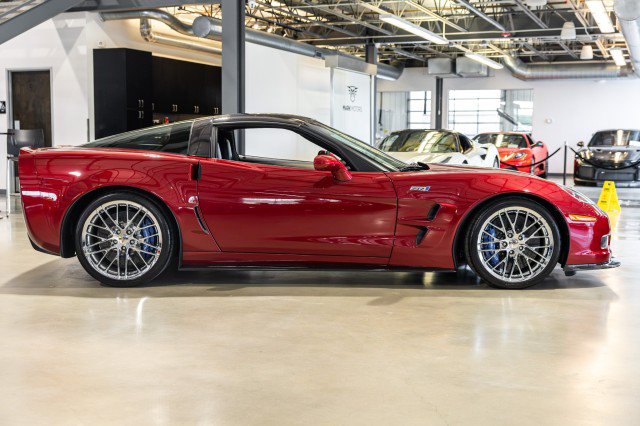 Used 2010 Chevrolet Corvette ZR1 w/ Preferred Equipment Group RWD image 7
