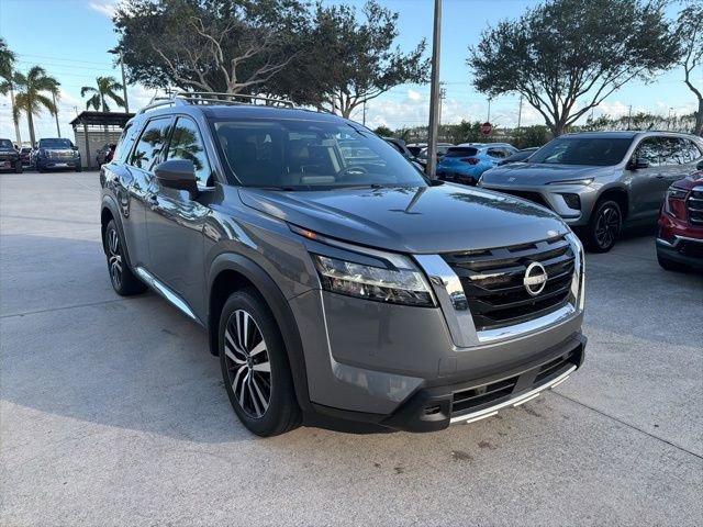 Used 2024 Nissan Pathfinder Platinum w/ Cargo Package image 6
