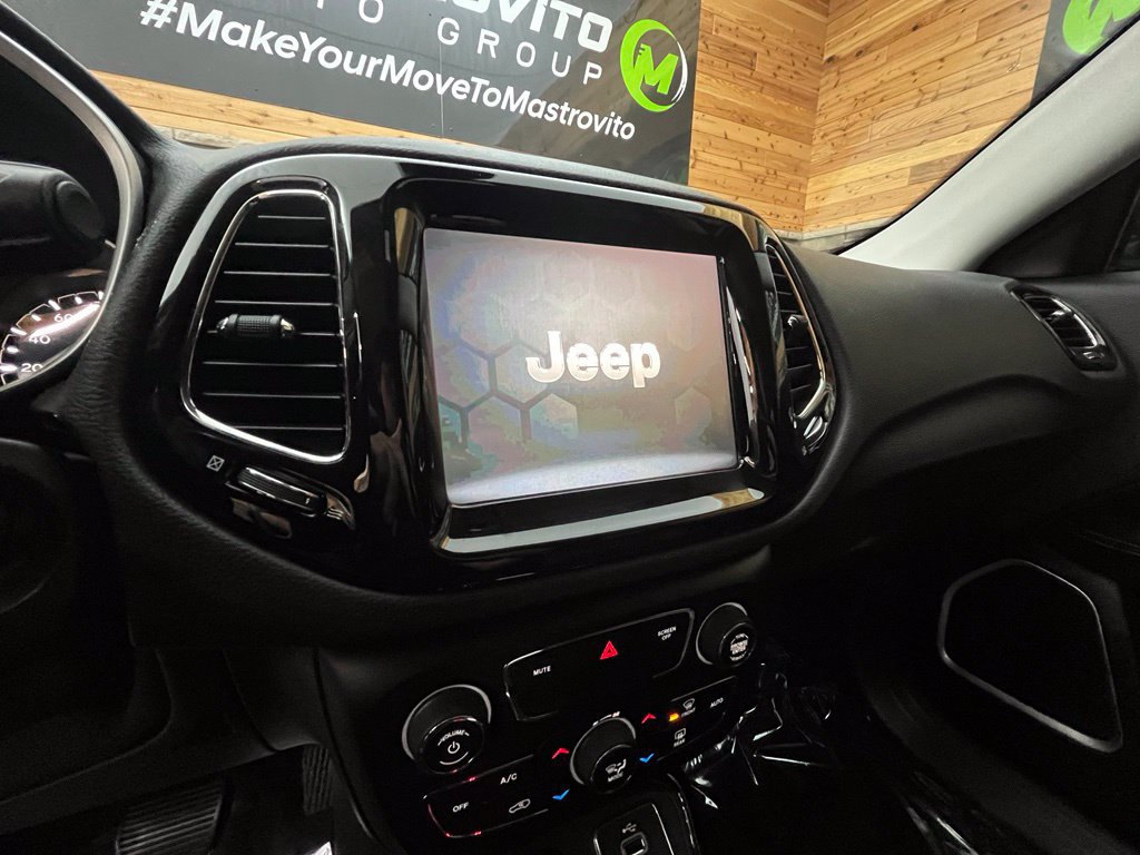 Used 2018 Jeep Compass Limited AWD/4WD image 26