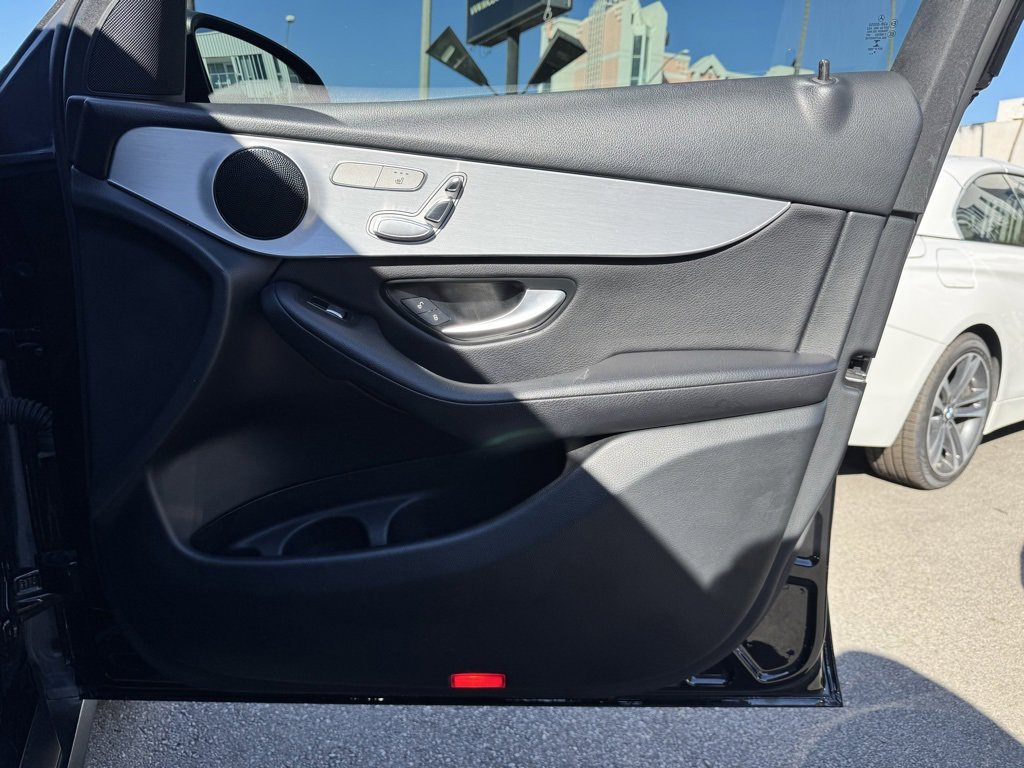 Used 2019 Mercedes-Benz GLC 300 image 22